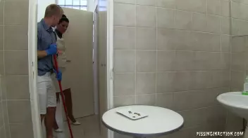 Full Service Bathroom Attendant Screencap 1 on sinx.preview.netperv.com