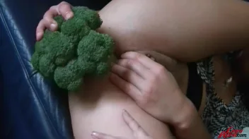 Eat Your Vegetables And Get Your DP Dessert! Screencap 86 on sinx.preview.netperv.com