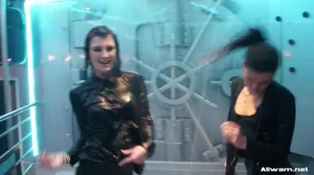 Badass Beauties Bring On The Shower Play Screencap 57 on sinx.preview.netperv.com