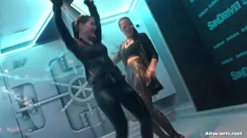 Badass Beauties Bring On The Shower Play Screencap 8 on sinx.preview.netperv.com