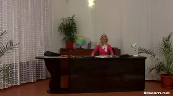 Prankster Teeny Gets Her Just Desserts! Screencap 11 on sinx.preview.netperv.com