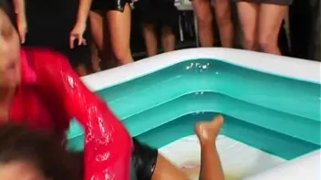 Oil Fighting Till They're Naked Screencap 10 on sinx.preview.netperv.com