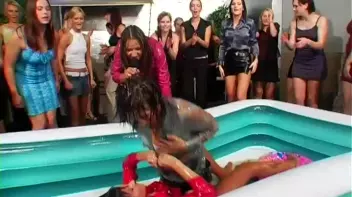 Oil Fighting Till They're Naked Screencap 18 on sinx.preview.netperv.com