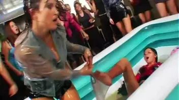 Oil Fighting Till They're Naked Screencap 20 on sinx.preview.netperv.com