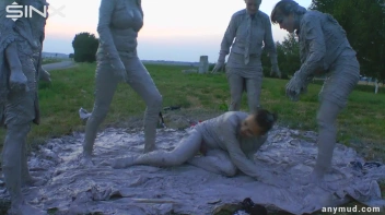 Mud Wrestling Babes Messy Catfighting Screencap 76 on sinx.preview.netperv.com