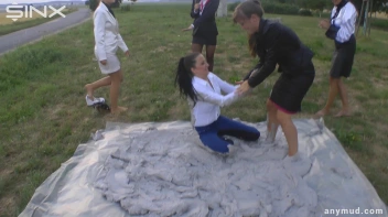 Mud Wrestling Babes Messy Catfighting Screencap 15 on sinx.preview.netperv.com