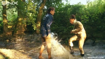 Naughty Thief Gets Into Muddy Catfight With Police Woman Screencap 39 on sinx.preview.netperv.com