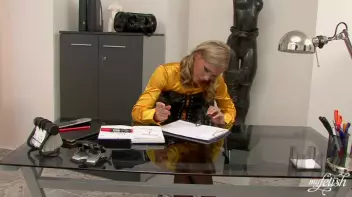 High Fashion High Fetish Execubabes Screencap 1 on sinx.preview.netperv.com