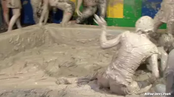 When Two Mud Battles Become One Screencap 85 on sinx.preview.netperv.com