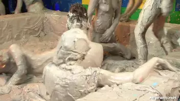 When Two Mud Battles Become One Screencap 102 on sinx.preview.netperv.com