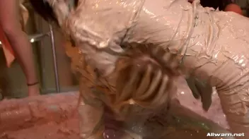 Mud Wrestling Freaks Screencap 18 on sinx.preview.netperv.com