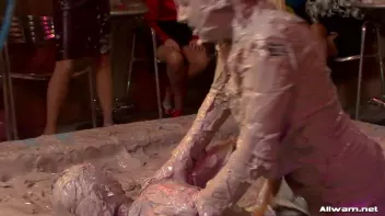 Mud Wrestling Freaks Screencap 59 on sinx.preview.netperv.com
