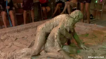 Mud Wrestling Freaks Screencap 63 on sinx.preview.netperv.com