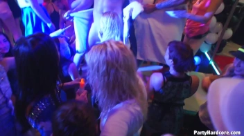 Party Hardcore Gone Crazy Vol. 37 Part 9 - Cam 2 Screencap 18 on sinx.preview.netperv.com