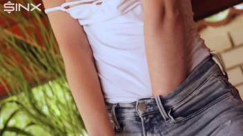 Sexy Blonde's Solo Pissing Pleasure Screencap 40 on sinx.preview.netperv.com