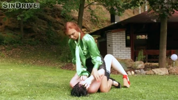 Pretty Pantiless Peeing Babes In The Park Screencap 75 on sinx.preview.netperv.com