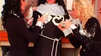 CATHOLIC SCHOOL BABES RULE! Screencap 61 on sinx.preview.netperv.com