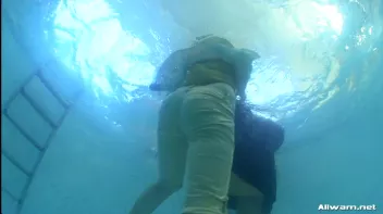 Glamor Chicks Take a Step Over The Edge Screencap 33 on sinx.preview.netperv.com