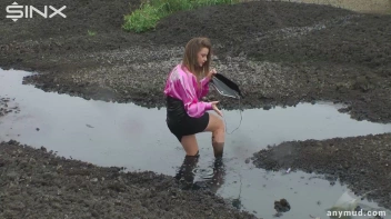 Spoilt Brat Loses It And Falls Into Muddy Puddle - Cam 1 Screencap 10 on sinx.preview.netperv.com