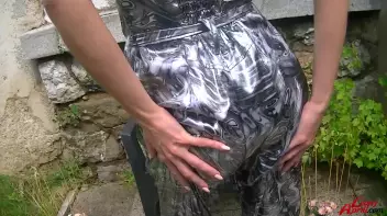 Pants Pissing Solo Slut Screencap 1 on sinx.preview.netperv.com