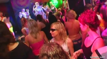 Blue Jean Babes Part 5 Cam 3 Screencap 63 on sinx.preview.netperv.com