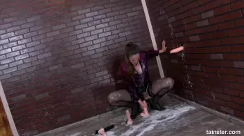 Valentina Ross fucks five Slime Wave cocks Screencap 34 on sinx.preview.netperv.com