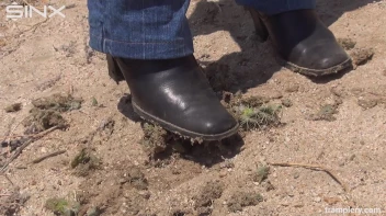 Denim Clad Babe Tramples On Cactus In The Desert Screencap 38 on sinx.preview.netperv.com