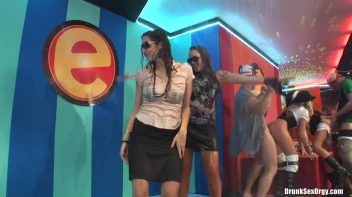 Bikini Beach Balls Part 3 - Cam 4 Screencap 5 on sinx.preview.netperv.com