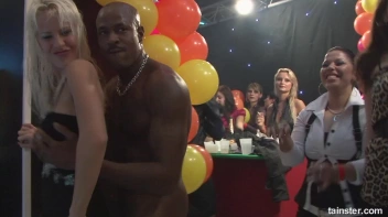 Gash Gamblers Part 4 - Cam 2 Screencap 40 on sinx.preview.netperv.com