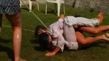 Summer Sponge Fight! Screencap 57 on sinx.preview.netperv.com