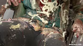 When Birthdays Turn Messy Screencap 51 on sinx.preview.netperv.com