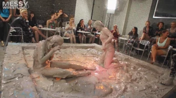 Muddy Wrestling: Jean Dreams Lola vs. Jesica Screencap 92 on sinx.preview.netperv.com