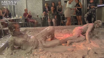 Muddy Wrestling: Jean Dreams Lola vs. Jesica Screencap 24 on sinx.preview.netperv.com