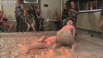 Muddy Wrestling: Jean Dreams Lola vs. Jesica Screencap 41 on sinx.preview.netperv.com