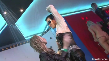 Extreme Speed Dating Part 5 - Cam 4 Screencap 19 on sinx.preview.netperv.com