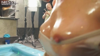 Messy Wrestling: Oiled Up Babes Go Tit For Tat In The Pit! Screencap 60 on sinx.preview.netperv.com