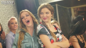 Messy Wrestling: Oiled Up Babes Go Tit For Tat In The Pit! Screencap 8 on sinx.preview.netperv.com