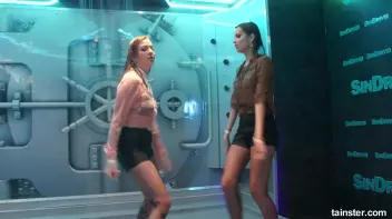 From bad girls to wet girls Screencap 32 on sinx.preview.netperv.com