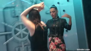 From bad girls to wet girls Screencap 37 on sinx.preview.netperv.com