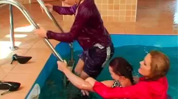 Splish Splash Eurobaabe Fun Screencap 81 on sinx.preview.netperv.com