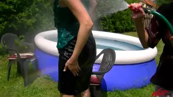 Leony vs. Kate: Wetlook Catfight! Screencap 88 on sinx.preview.netperv.com