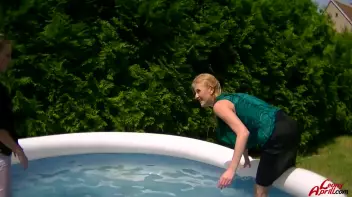 Leony vs. Kate: Wetlook Catfight! Screencap 92 on sinx.preview.netperv.com