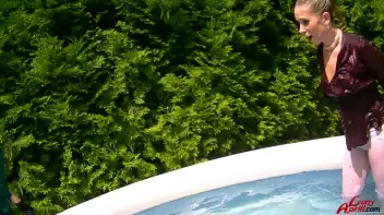 Leony vs. Kate: Wetlook Catfight! Screencap 26 on sinx.preview.netperv.com