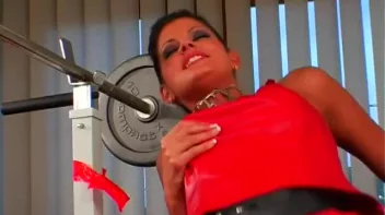 Lucky Leon Screencap 114 on sinx.preview.netperv.com