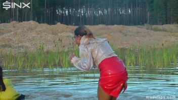 Mud Covered Hunny's Getting Wet And Messy Screencap 40 on sinx.preview.netperv.com