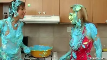 Cakes Covered In Icing Screencap 29 on sinx.preview.netperv.com