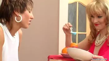 Cakes Covered In Icing Screencap 4 on sinx.preview.netperv.com