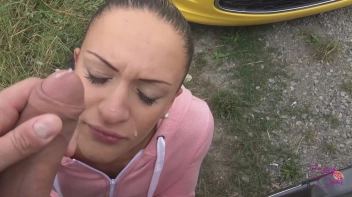 Mit vollgespritzem Gesicht zur U - Bahn Screencap 22 on sinx.preview.netperv.com