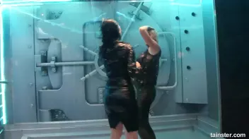 Amateur girls getting wild and wet Screencap 14 on sinx.preview.netperv.com