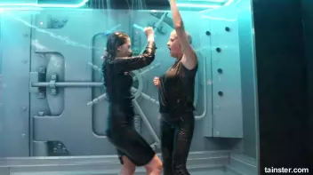 Amateur girls getting wild and wet Screencap 18 on sinx.preview.netperv.com